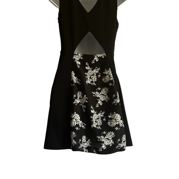 Eric + lani Black & White Floral Dress, Gothic Style,Whimsical Design,Romantic - Picture 5 of 16